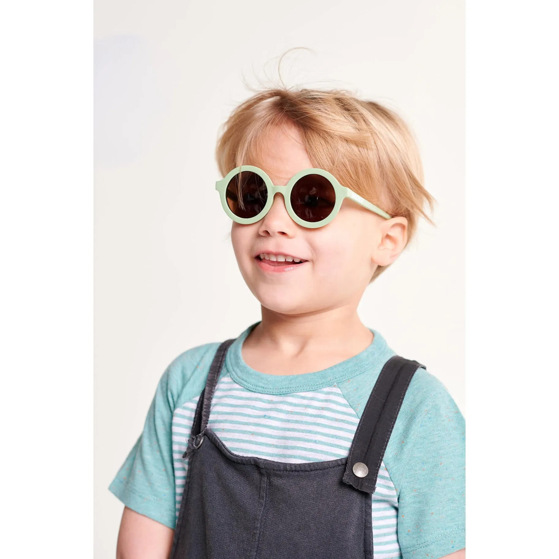 Euro Round Sunglasses - All the Rage Sage with Amber Lens by Babiators