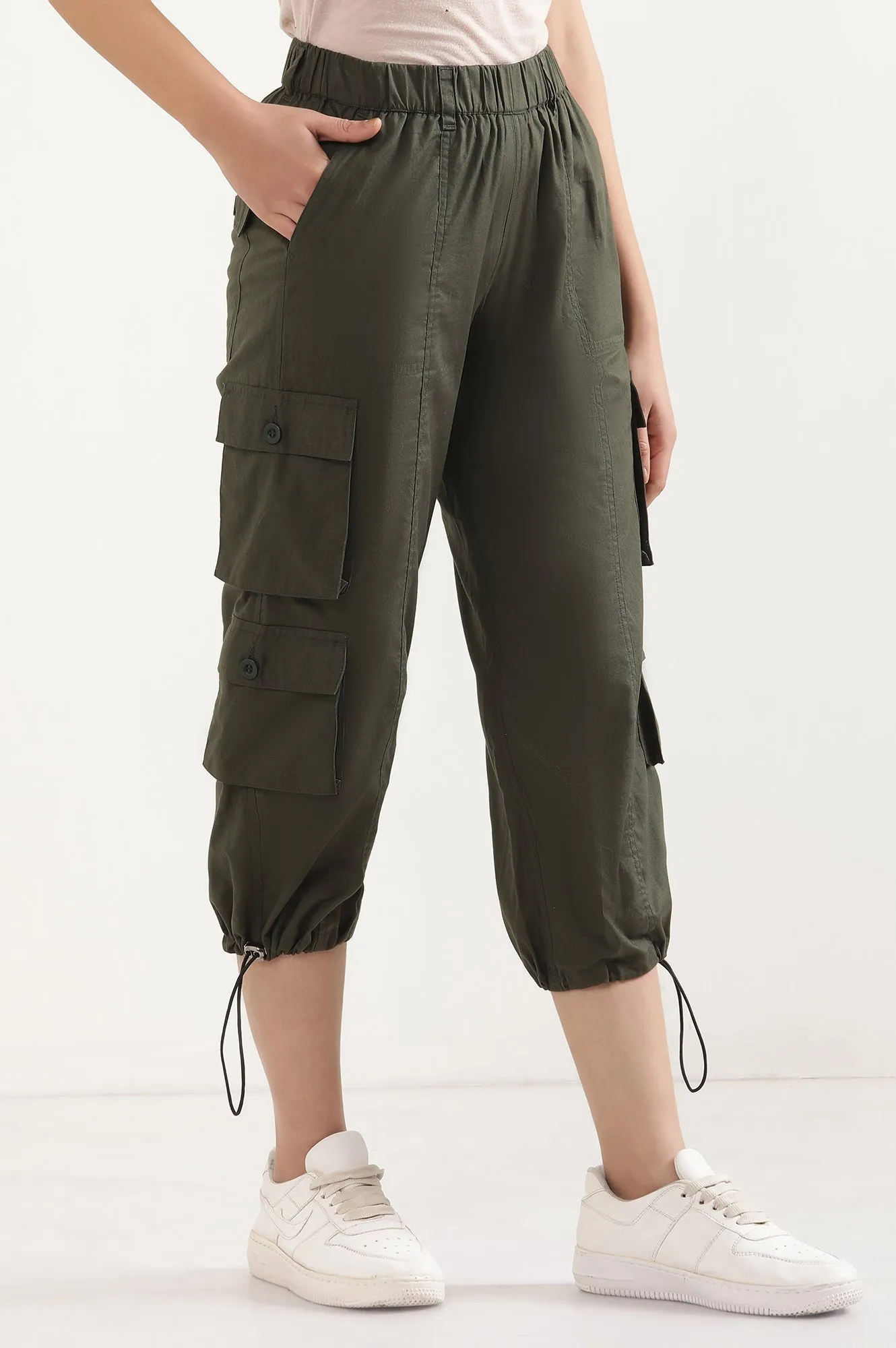 Forest Green Eight Pockets Cropped Cargo