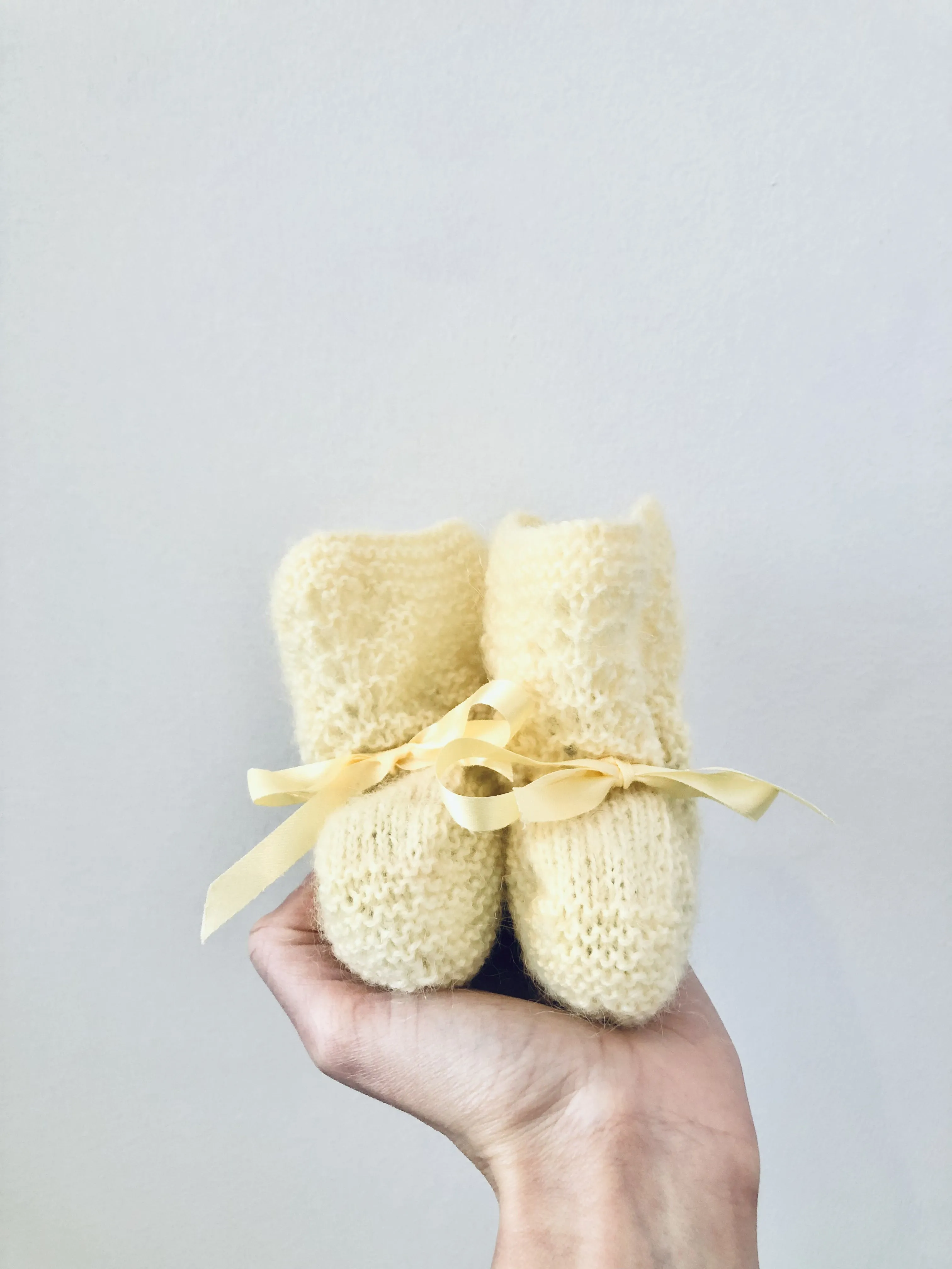 Handknit Booties - Butter // Baby