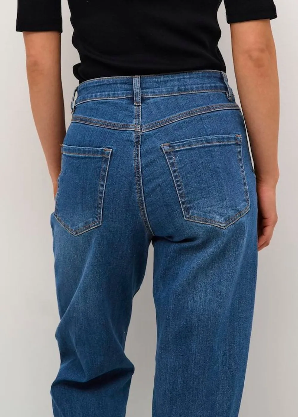 KAFFE BARREL LEG JEANS